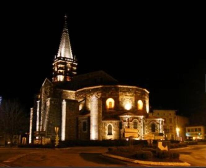 شقة Magnifique Studio Au Coeur De Saint Paulien المظهر الخارجي الصورة